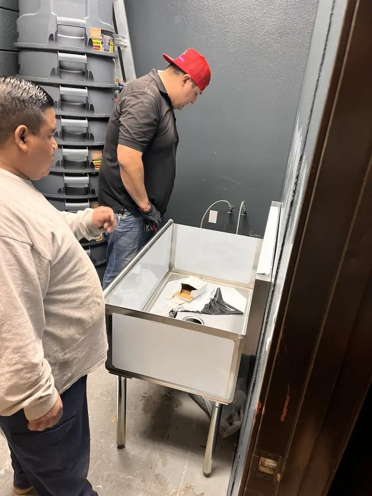 Commercial plumbing and sink installation in Lynnhurst